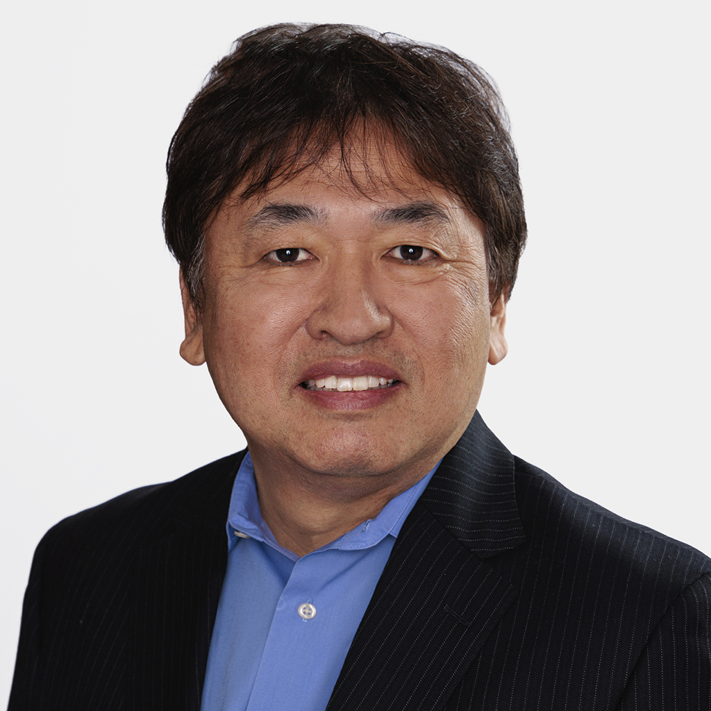 Tim Shiigi est vice-président senior chargé des opérations mondiales ainsi que de la recherche et développement, un poste qui l'amène à s'occuper des opérations mondiales et des activités de fabrication de l'entreprise. Il a intégré Furukawa Electric en 1986 et a accepté ce nouveau poste en octobre 2020, à l'annonce de la joint-venture internationale. Avant cela, il était directeur de division chez Furukawa Electric Co., Ltd (Japon) et président de Furukawa Magnet Wire Co., Ltd. Tim Shiigi était chargé des opérations internationales de Magnet Wire et a œuvré à la réalisation de cette joint-venture. Auparavant, il a été directeur d'usine et vice-président de FEMCO à Franklin Indiana, États-Unis (une ancienne entreprise commune avec SPSX) à partir de 2006, ainsi qu'ingénieur & et directeur technique de FEMM en Malaisie à partir de 1998. Il est titulaire d'une licence en génie mécanique obtenue à l'université de Kyushu, au Japon.